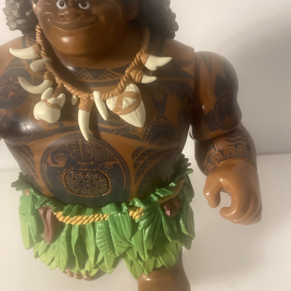 Disney Store Moana Maui Doll Talking Singing Fish Hook 12" - TESTED WORKING - Picture 3 of 16